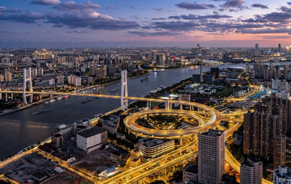 Lujiazui: Un salto di un secolo da una 