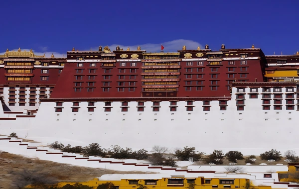 The Potala Palace: A Journey to the Snowy Sanctuary on the 