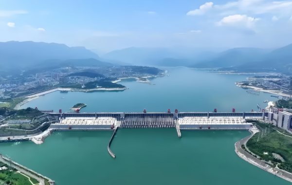 La diga delle tre gole: Da un sogno vecchio di secolo a un progetto nazionale gigante
