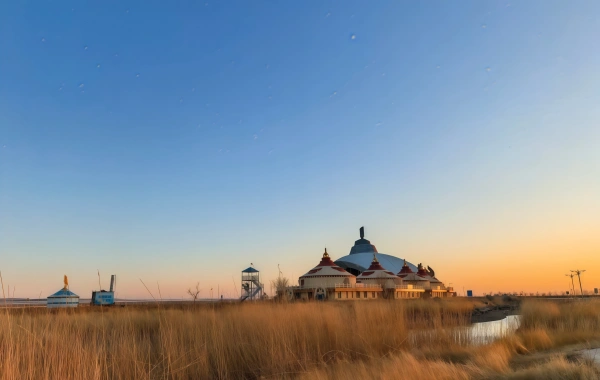Gegentala Grassland Tourist Area:A Journey to the Vast,Bright Grasslands—The Landing Site of the Shenzhou Spacecraft-3