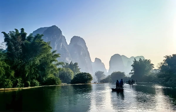 Yulong River Bamboo-Rafting : Guilin의 Idyllic Karst Heartland를 통해 Serene 여행-3