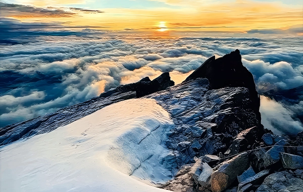 葉の雪の山:雲南の氷山大使と文化のハーモニーの聖なるピーク-3