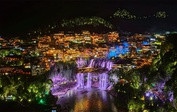 Is Furong Ancient Town Worth Visiting in 2026? An Honest Travel Guide with Night Waterfall Photos & Tips