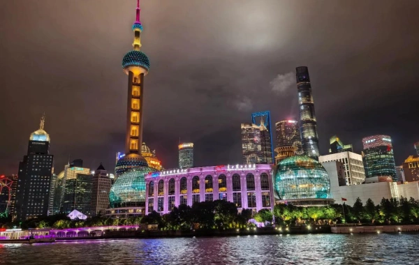 Night View of the Oriental Pearl Tower, Shanghai.webp