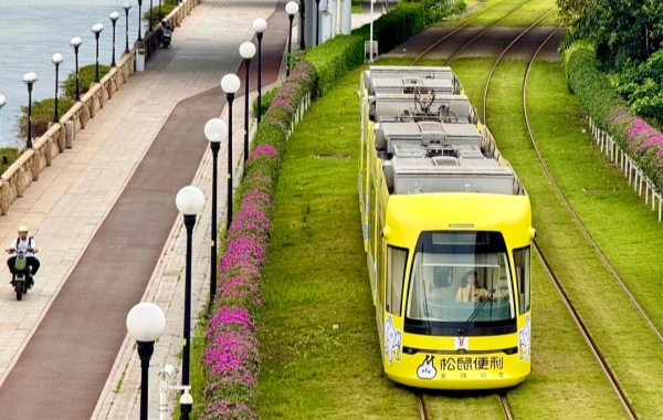  Guangzhou Trolley.webp