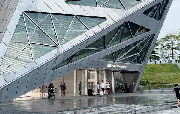 DJI Flagship Store 1.webp