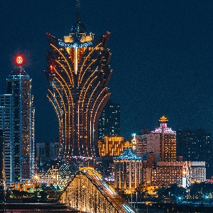  Modern Entertainment and Leisure: Macau’s Luxury Resorts and Casinos