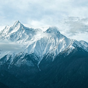 Traveling by Train in Tibet: A Gateway to Adventure and Culture