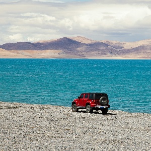 Airport Hotels in Tibet: Practicality for Transit and High-Altitude Adjustment