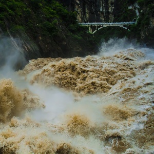 Tiger Leaping Gorge: A Perfect Hiking Destination for Nature and Adventure Lovers