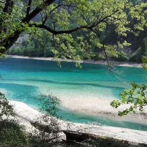 Jiuzhaigou Valley: A Cultural and Spiritual Hiking Experience