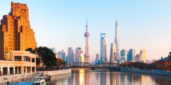 1740650298596.jpg 外滩3.jpg