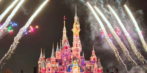 Shanghai <a class='seo-content-a'  target='_blank'  href = 'https://intotravelchina.com/html/web/hongkong/index.html'>Disneyland</a>.jpg