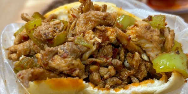 Meat sandwich buns,must-try food in xian.jpg