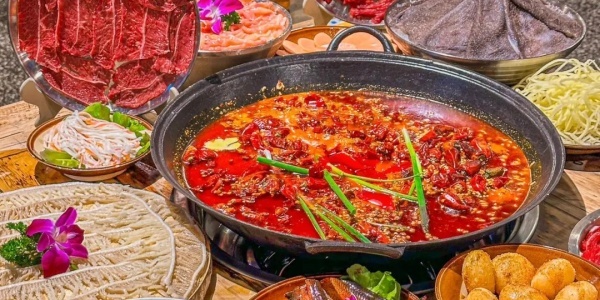 chengdu,china tour,<a class='seo-content-a'  target='_blank'  href = 'https://intotravelchina.com/html/web/chengdu/index.html'>hotpot</a>.jpg