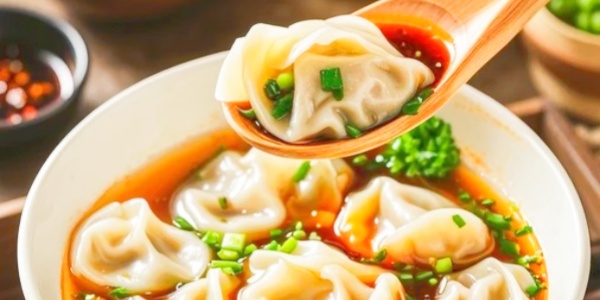 Long <a class='seo-content-a'  target='_blank'  href = 'https://intotravelchina.com/html/web/cqfood/1840652552640114690.html'>Chaoshou</a>.jpg