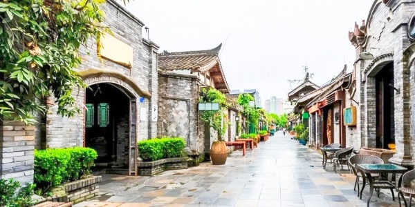 pesona travel,<a class='seo-content-a'  target='_blank'  href = 'https://intotravelchina.com/html/web/chengdu/index.html'>Kuanzhaixiangzi Alleys</a>.jpg