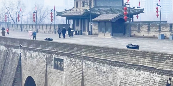 What to do at <a class='seo-content-a'  target='_blank'  href = 'https://intotravelchina.com/html/web/xian/index.html'>Xian</a> City Wall,3.jpg