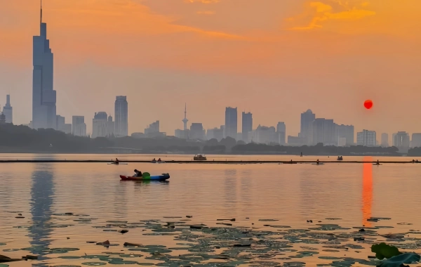 Xuanwu Lake Park