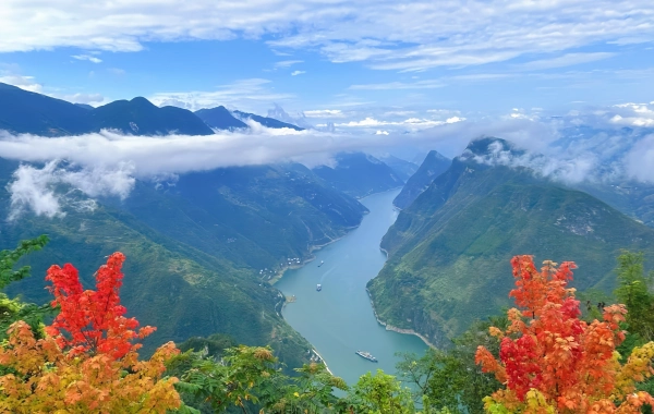 The Yangtze River: A National Epic from Ancient Flows to the Future