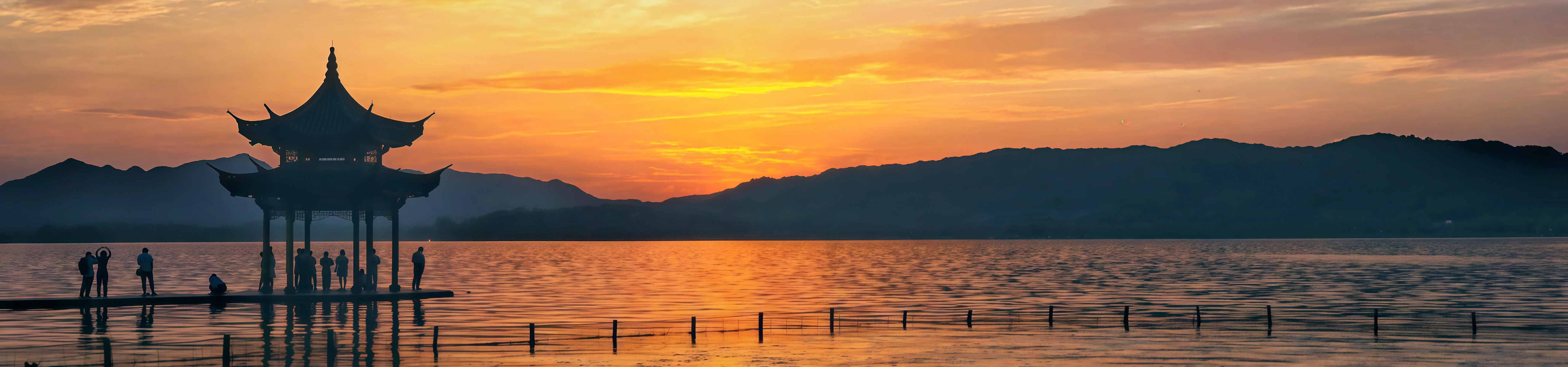 Hangzhou for Lovers: A Romantic Escape of Timeless Beauty, Intimate Moments & Enchanting Memories