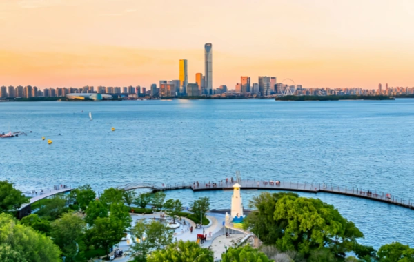 Jinji Lake Scenic Area