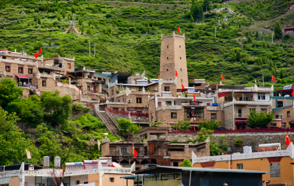 Ganbao Tibetan Village