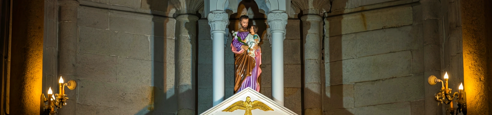 Sacred Heart Cathedral Guangzhou: Messezeiten, Zeitplan und Visitenführer