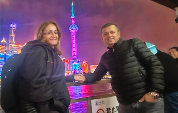 Intotravelchina customers in Lujiazui