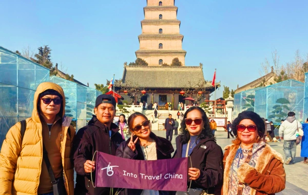 Intotravelchina customers in the Big Wild Goose Pagoda