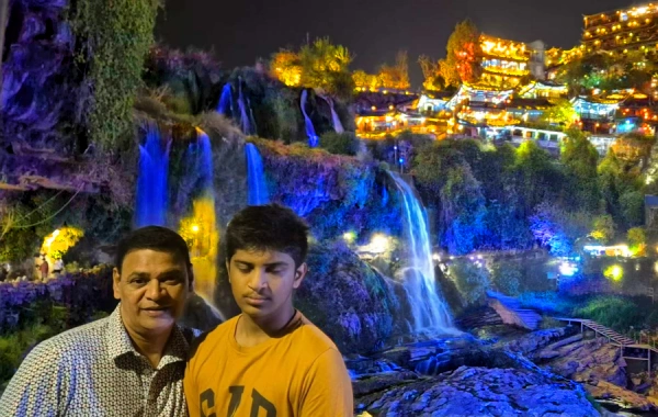 Intotravelchina customers in the Furong Town