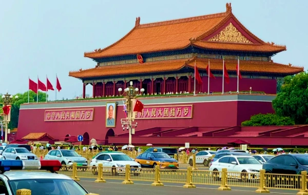 tiananmenguangchang65.webp