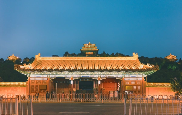 pexels-zhangkaiyv-7692220_副本.webp