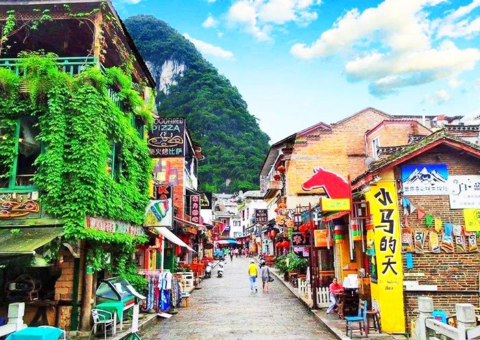 yangshuo-west-street-700-1.webp