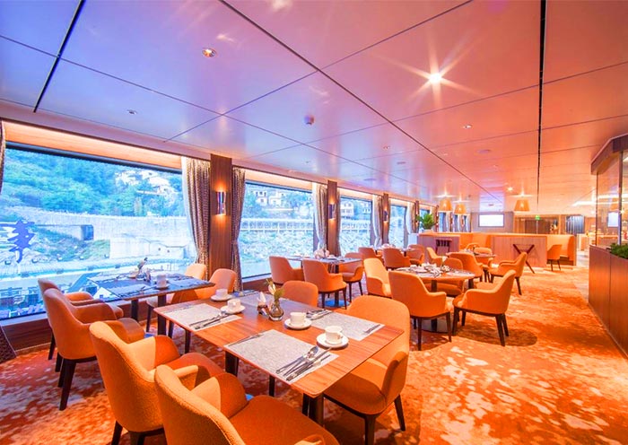 three-gorges-century-cruise-700-2.webp