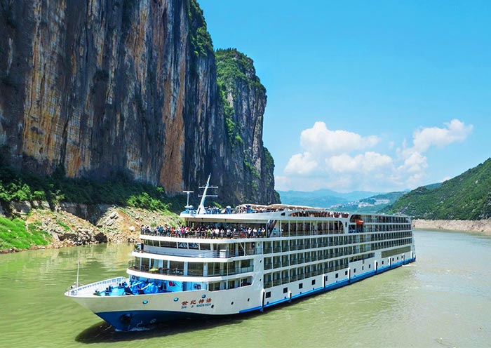 three-gorges-century-cruise-700-1.webp