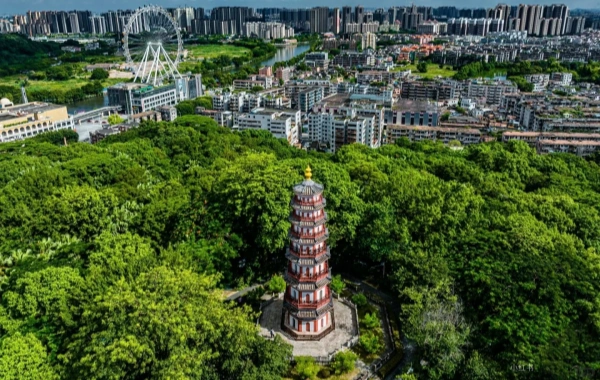 3:00 PM–Zhongshan Fufeng Wen Tower