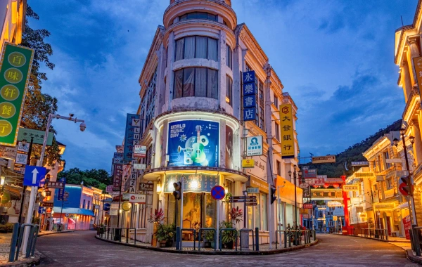 9:30 AM–Zhongshan Film City