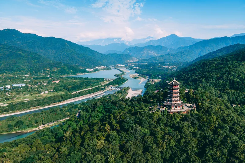 1:30 PM–Dujiangyan Scenic Area(都江堰景区)