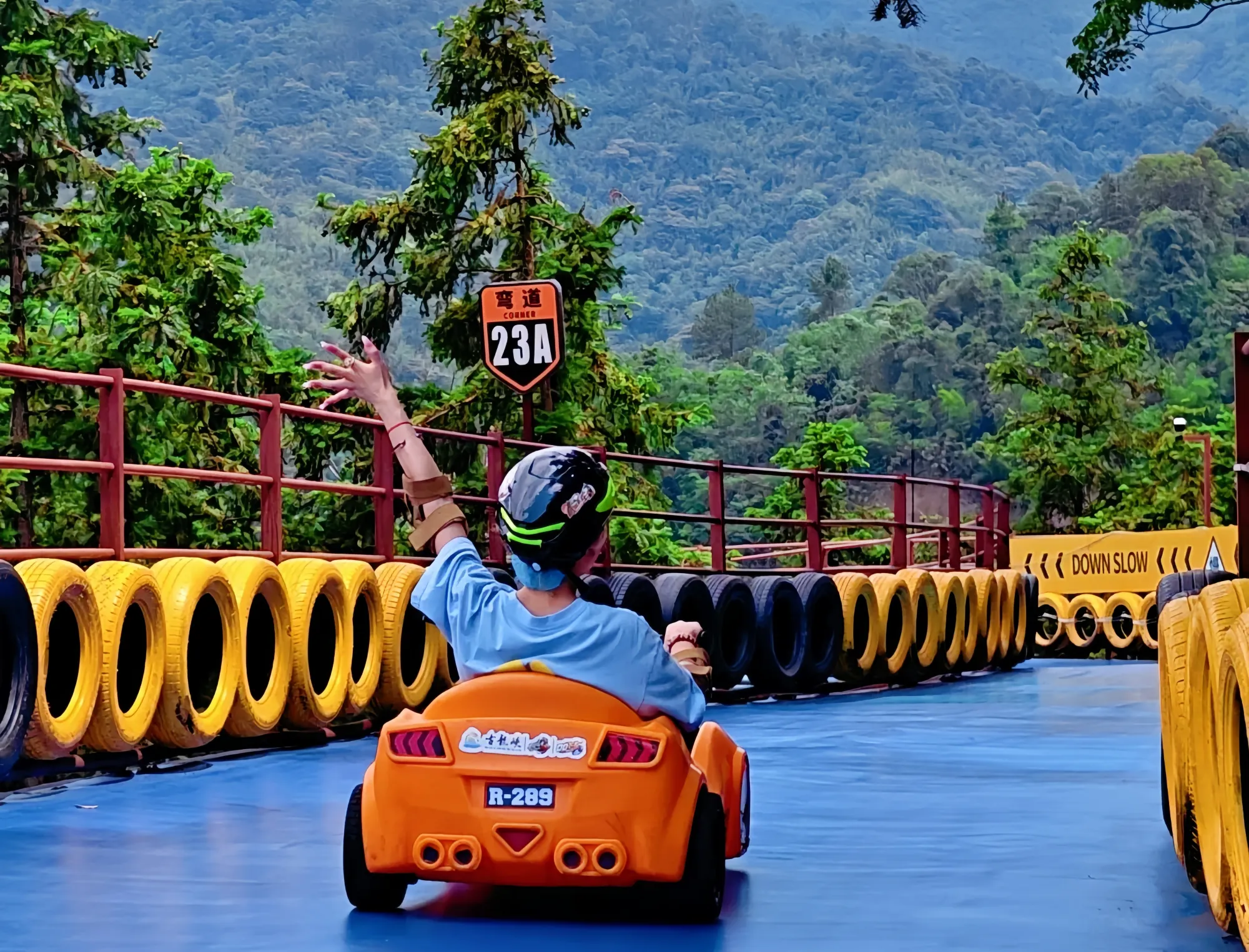 During your Gulong Gorge visit–Cliff Riding&QQ Spe