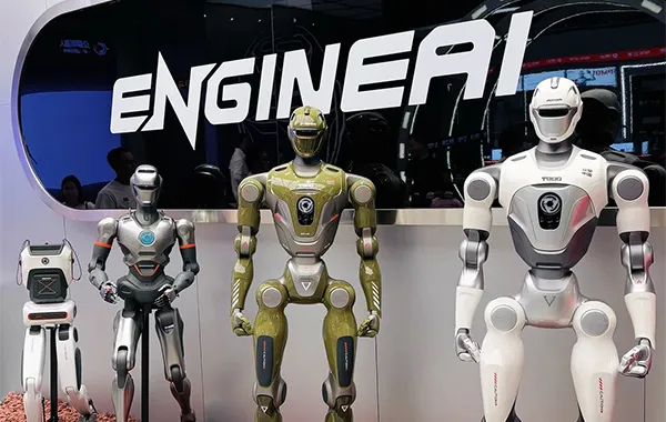 11:00 AM — ENGINEAI Robot Flagship Store