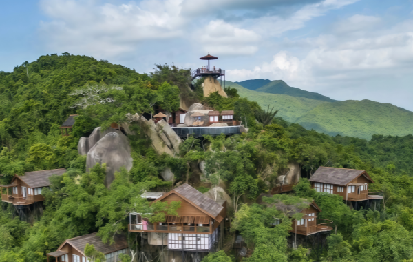 三亚酒店_副本.webp
