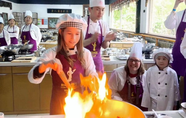 1 Day Chengdu Sichuan Cuisine Museum & Sanxingdui Ruins Tour