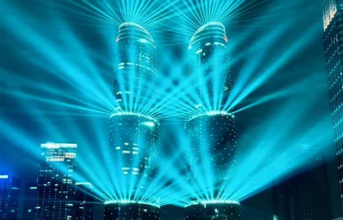 chengdu twin towers light show time