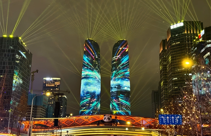 chengdu twin towers light show time