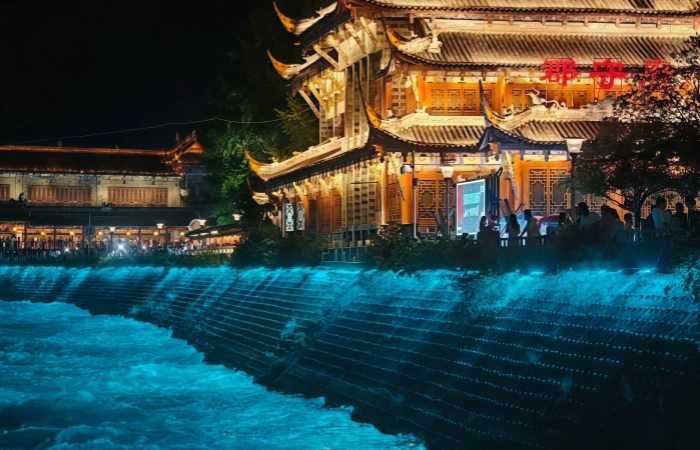 The beautiful scenery of Dujiangyan's "Blue Tears"