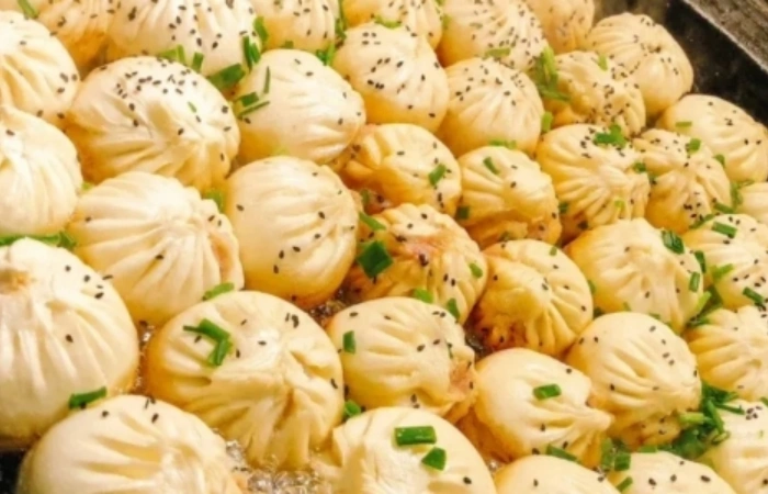Shengjian Bao at Yangs Fry Dumplings