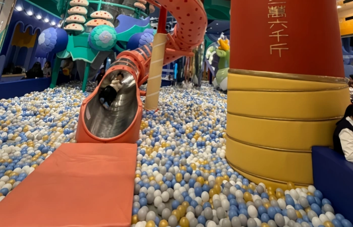 A child having fun at Shanghai Global Harbor
