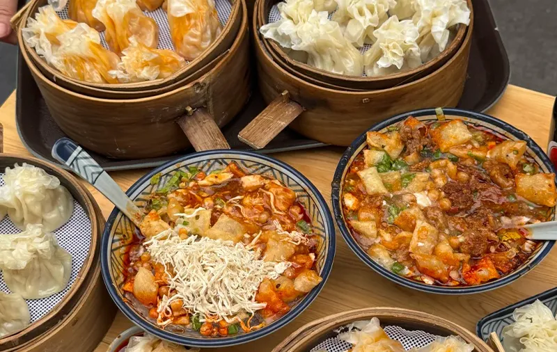 A Leshan Street-Food Walk